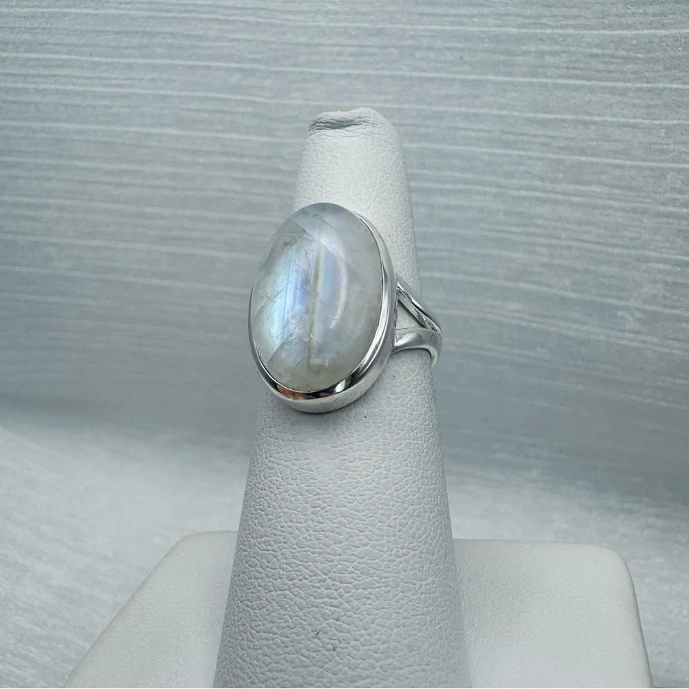 Rainbow Moonstone Sterling Silver Oval Ring - Picture 4 of 4